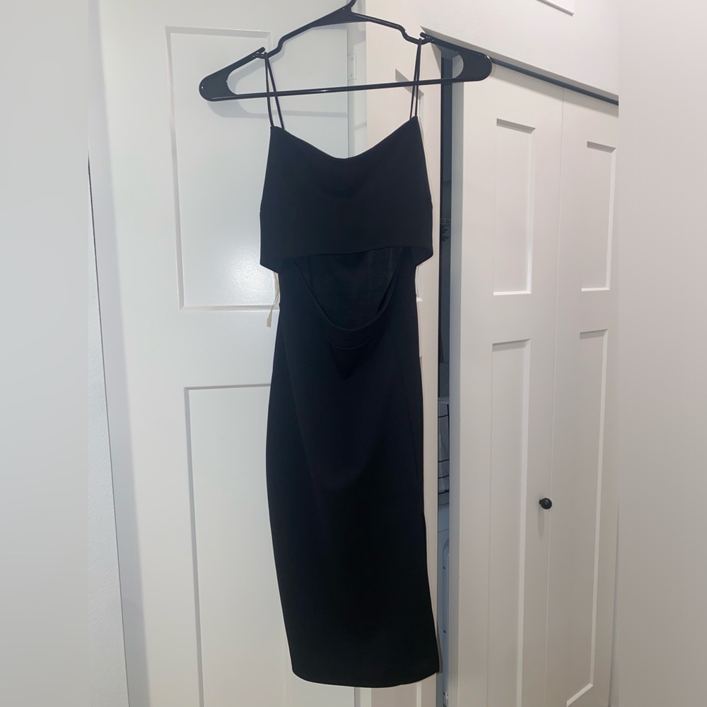 Windsor medium dress w/ slit
